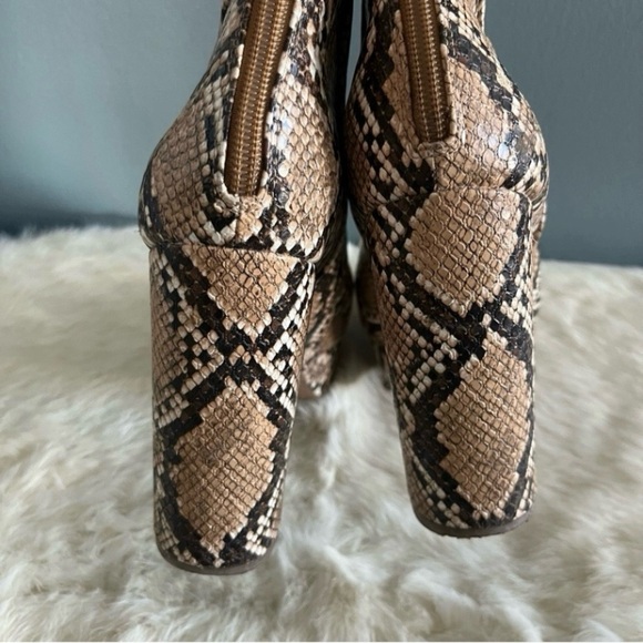 STEVE MADDEN Gusty Snake Print Platform Booties - Picture 5 of 13